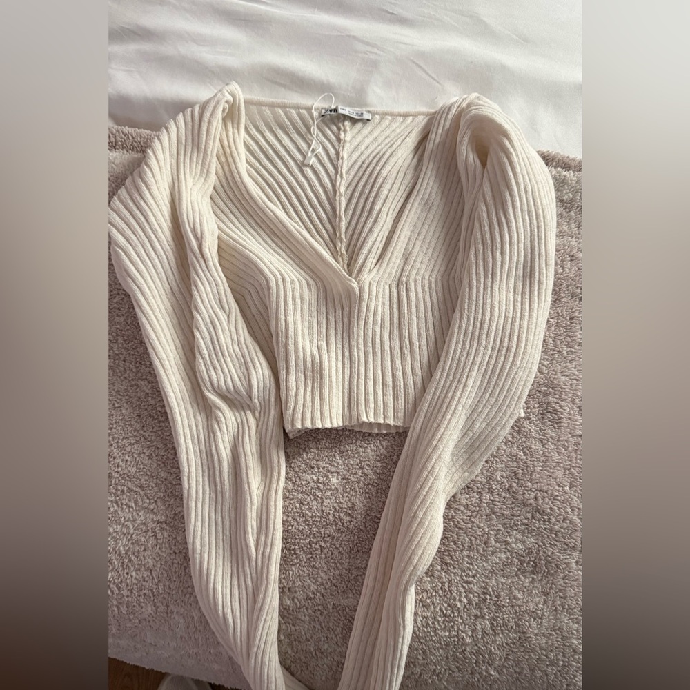 Zara Cream Ribbed Knit Top/ Sweater